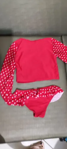 Roupas femininas infantis em ótimo estado de conservação