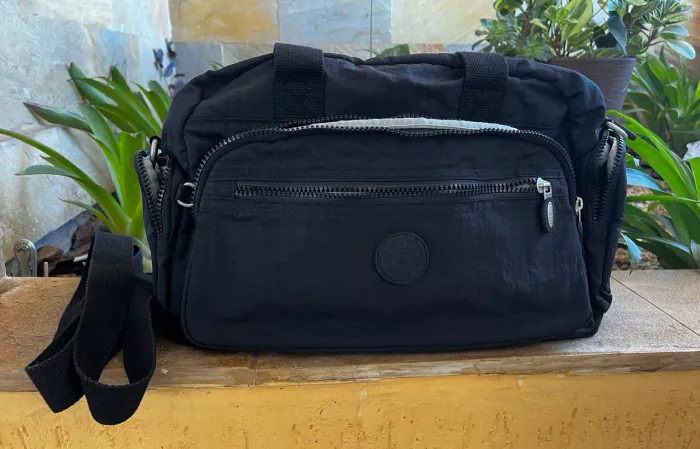 Bolsa/mala Vivatti Preta com varios compartimentos