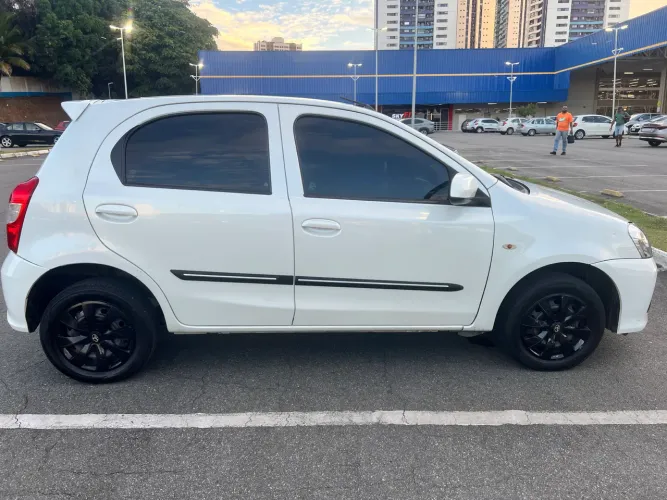 Toyota Etios X 1.3 Flex 16V 5P Mec. 2018