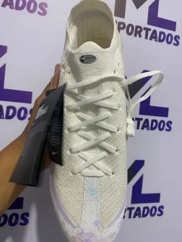 Chuteira Nike Air zoom branca