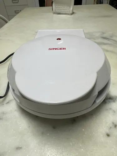 Máquina de Donuts Singer - 120V - Faz 6 Rosquinhas