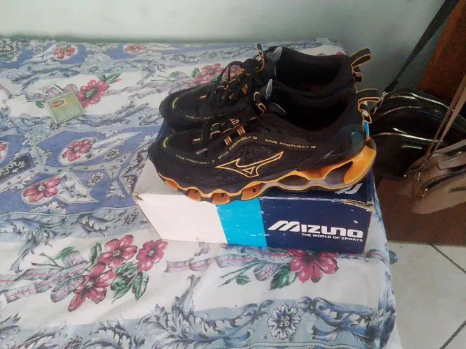 Tênis Mizuno original pro13