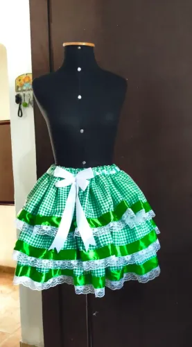 Saia junina verde
