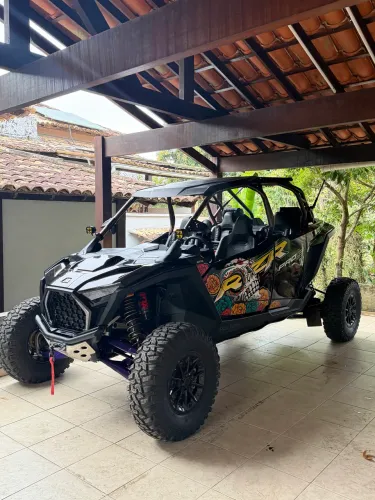UTV Polaris Pro S Ultimate Calavera 4 lugares