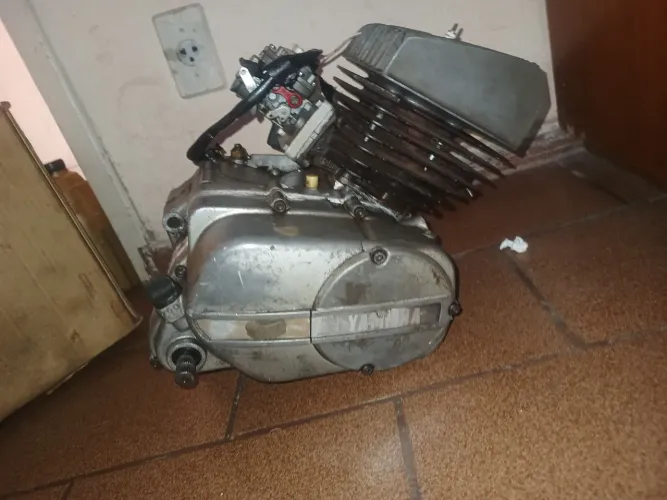 Vendo motor de tt 125 2 tempos funcionando perfeitamente ano 1979