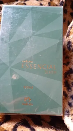 Colônia essencial sentir masculino