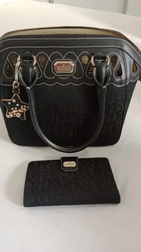Bolsa Victor Hugo preta MARAVILHOSA