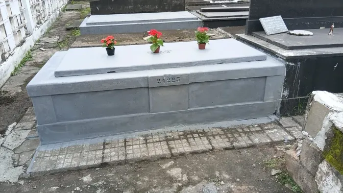 Jazigo | São Francisco Xavier | Caju