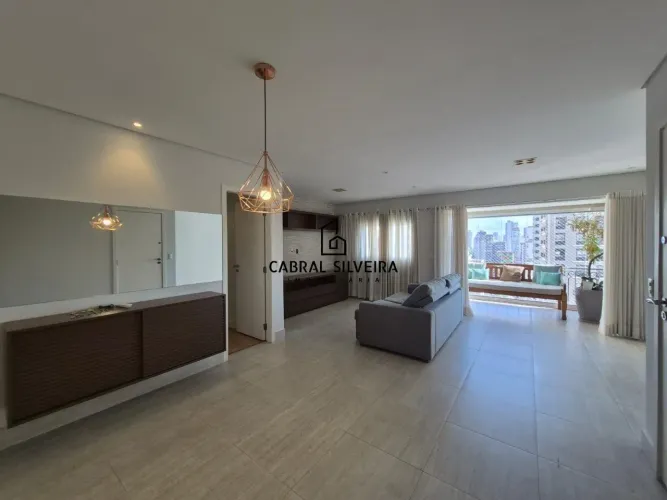 Apartamento com 2 Suítes e Varanda Envidraçada para Locação no Brooklin