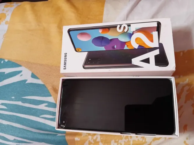 Vende-se celular com defeito