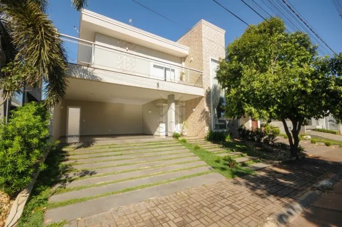 Sobrado moderno de alto padrão à venda no Condomínio Dom Laurindo em Foz do Iguaçu