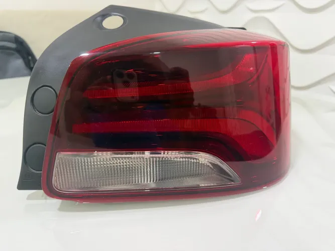 Lanterna traseira Direita Gm Onix Hatch 2020 A 2025