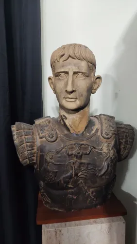 Busto/Escultura/Estatua Imperador Romano Augusto