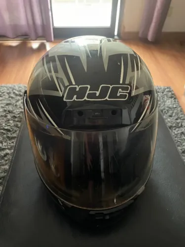 CAPACETE HJC COMPRADO NO EUA. EXCELENTE ESTADO E MUITO BONITO! RETIRE NA BARRA HOJE MESMO!