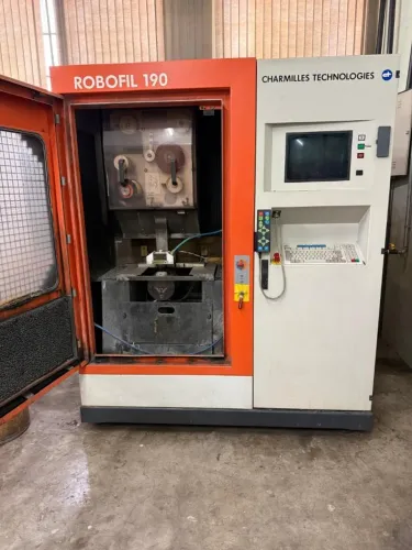 Máquina de Eletro Erosão à Fio Robofil 190 - Charmilles Technologies