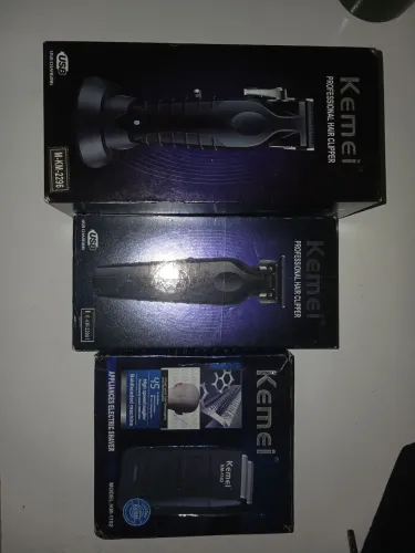 Kit 3 máquinas Kemei profissionais + Acessórios. 