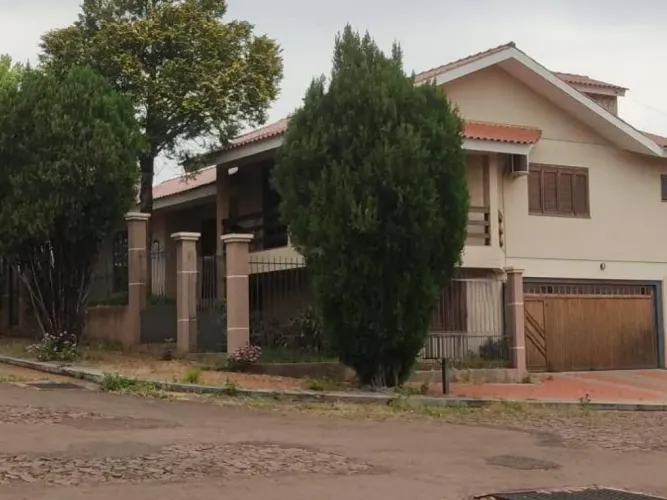 Casa 275 m² - São Francisco - Santa Rosa - RS