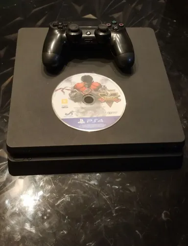 PS4 Slim +1 Controle + Street Fighter. Atenção modo de segurança ativo, Troco em PS4 FAT