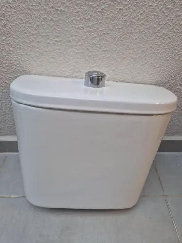 Caixa acoplada marca Kohler completa