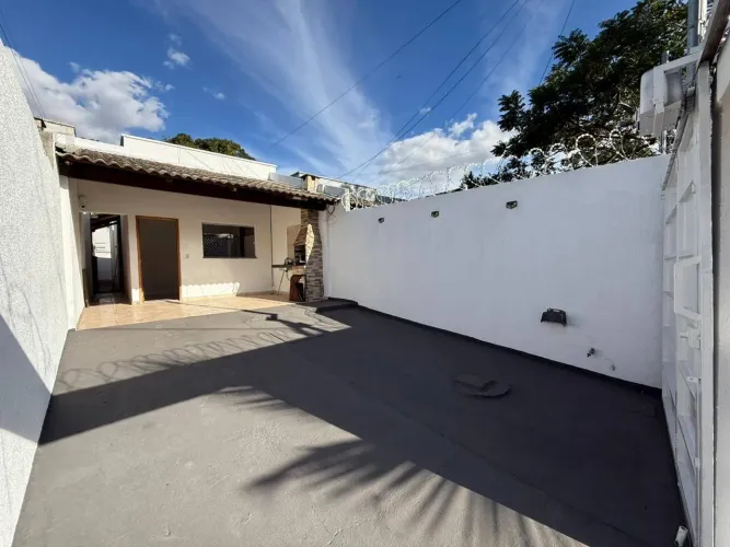 Casa com 89m², 03 Quartos St. Andréia próximo ao Pontal Shopping
