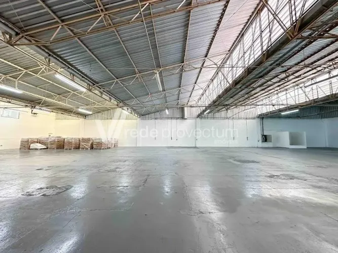 Galpão de 1.400m² para Locação em Vinhedo Infraestrutura Completa em Condomínio Industria
