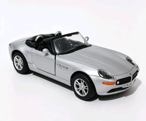 Miniatura BMW Z8 1:36