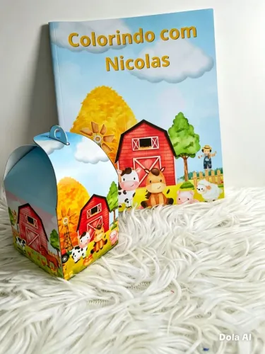 Kit livro de colorir e caixinha personalizada infantil qualquer tema