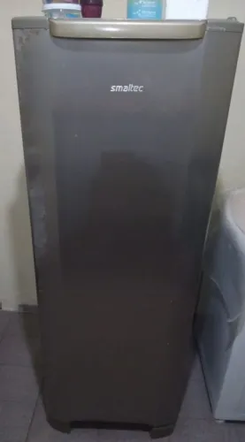 Geladeira e máquina de lavar para conserto