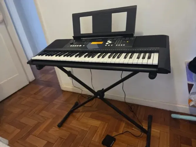 Teclado Yamaha PSR E333
