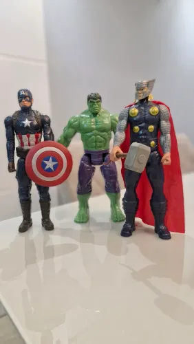 Combo de bonecos super heróis