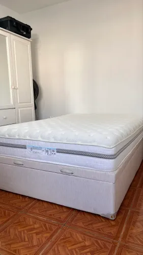 Cama de Casal ( Colchão + Box Bau)