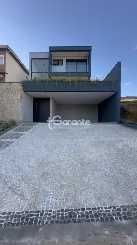 Casa de Condomínio 3 suítes, área gourmet, piscina, para venda com 420m² e 2 vagas