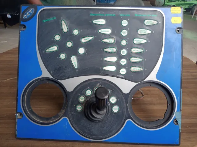 Painel de controle com joystick