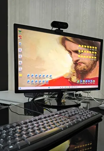 Monitor Samsung 24" com Hdmi S24D332H (NOVÍSSIMO)