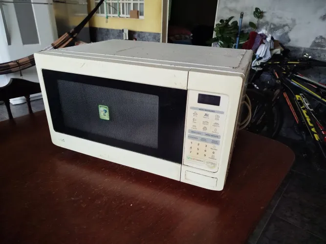 Microondas marca LG 2450MHz