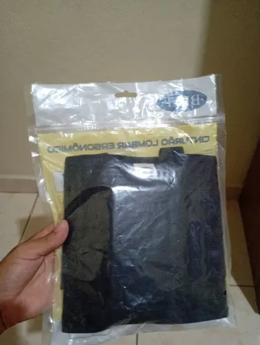 Sinta da cor preta