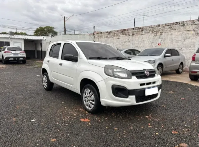 Fiat Uno Attractive 1.0 EVO Fire Flex 8V 5P 2021