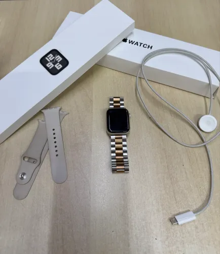 Apple Watch SE 2ª Geração 44mm GPS Estelar - Completo na Caixa + Pulseira Extra