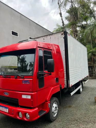 Vendo Troco Ford cargo 815 cabine leito