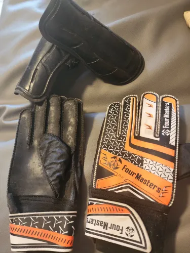 Luva goleiro profissional e par de caneleira