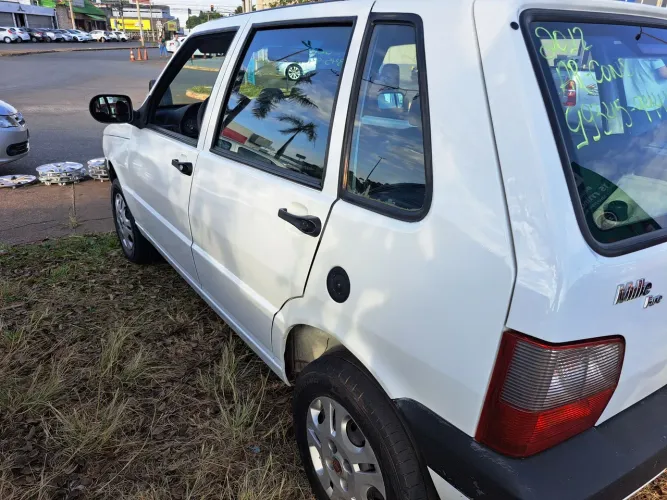 Fiat Uno Mille 1.0 Fire/ F.flex/ Economy 4P 2012