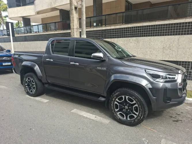 Toyota Hilux CD SRX Plus 4X4 2.8 TDI Die. Aut. 2024