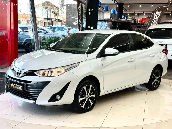 Toyota Yaris XS Connect Sedan 1.5 Flex 16V AUT 2022
