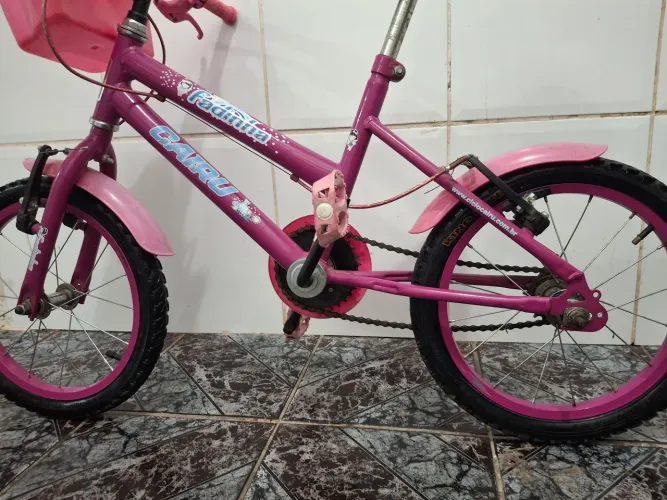 Bicicleta infantil aro 16 feminina bem conservada rodas de alumínio