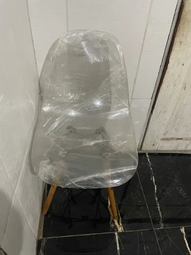 Cadeira transparente
