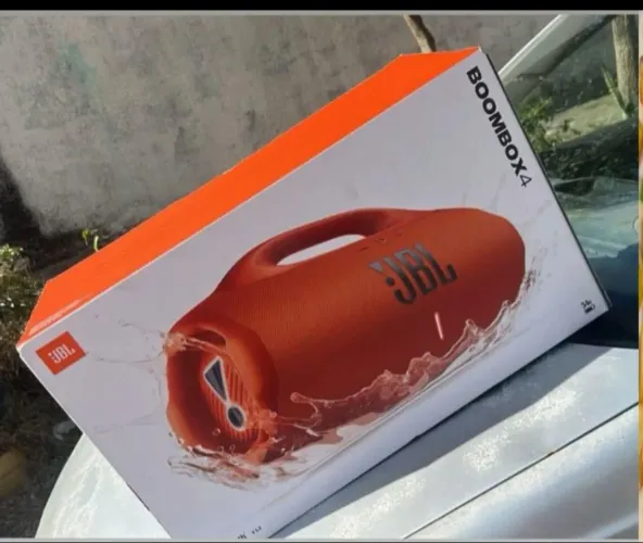 Bombox 4