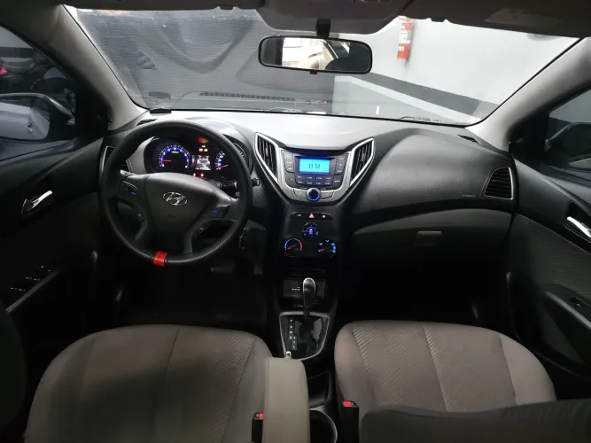 Hyundai HB20S C.style/c.plus1.6 Flex 16V Aut. 4P 2015