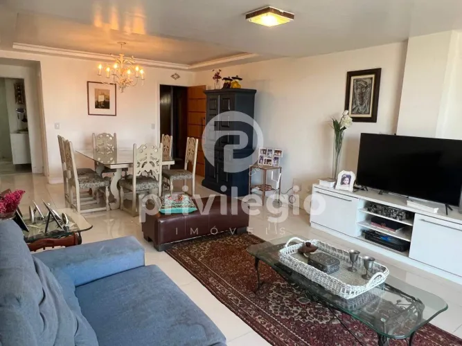 Cobertura Linear de 238 m2 à venda com 3 quartos sendo 1 suíte - Recreio dos Bandeirantes.