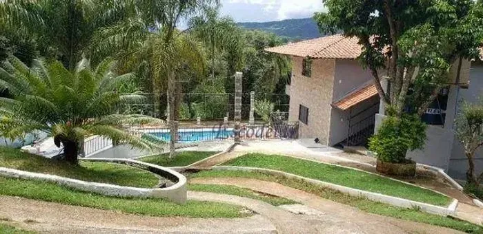 Chácara em Mairiporã à venda, com 3 Suítes, Piscina e Ampla Área de Lazer, 4050 m² por R$