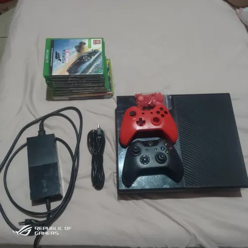 Xbox One Completo + 1 Controle + 9 Jogos (Red Dead, Forza Horizon 3, Tomb Raider e mais!)